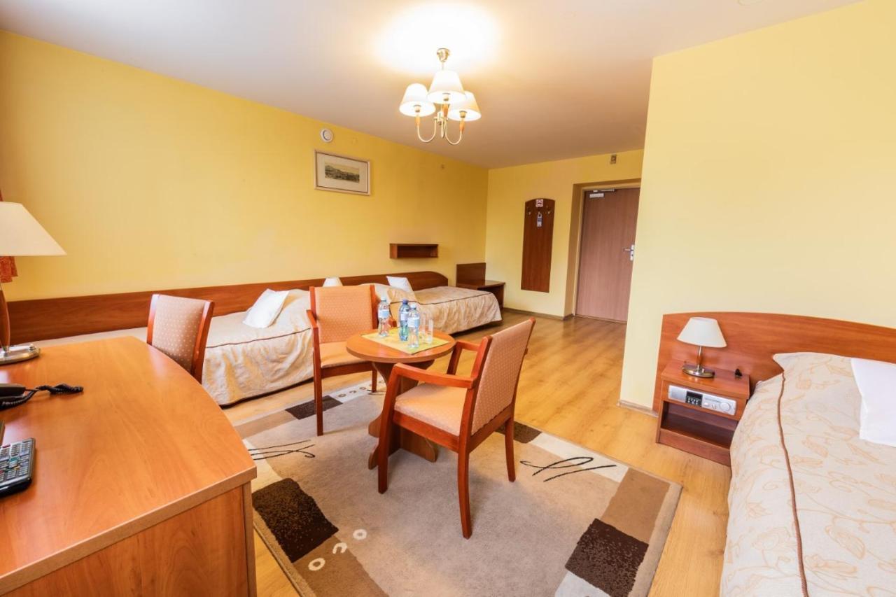 Hotel Wald Varšava Exteriér fotografie