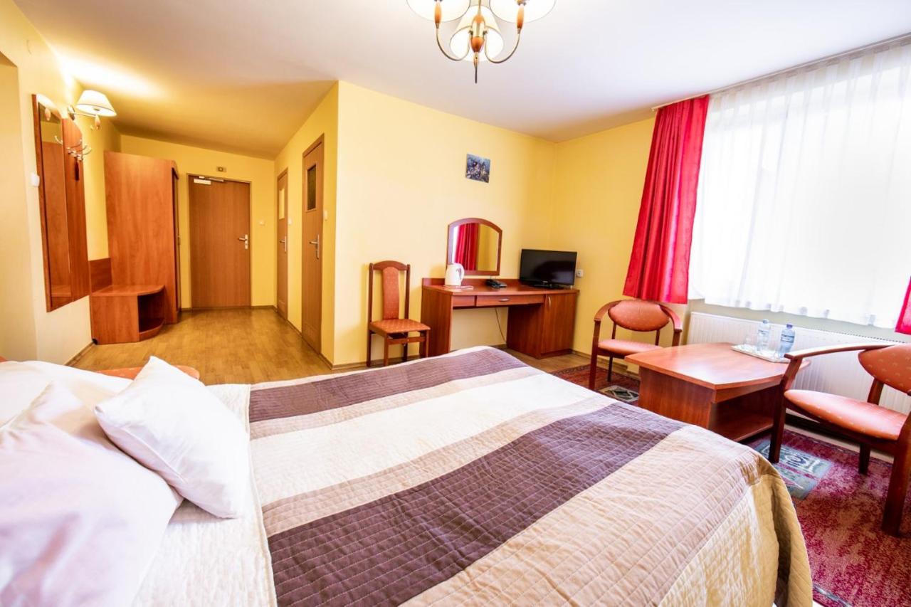 Hotel Wald Varšava Exteriér fotografie