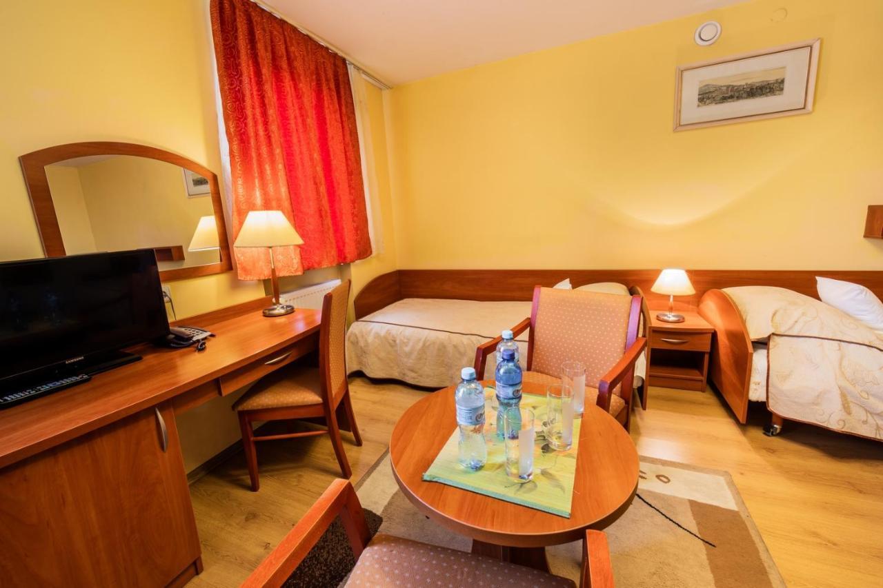 Hotel Wald Varšava Exteriér fotografie